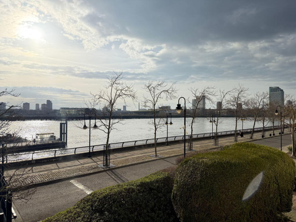 Main image of property: Perry Court, Maritime Quay, London, E14