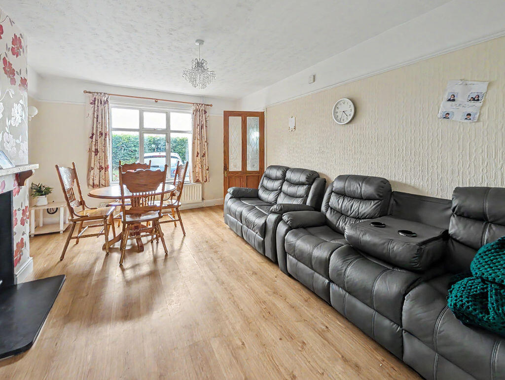 Holyhead Road, Bicton, Shrewsbury, SY3 8EQ photo 4