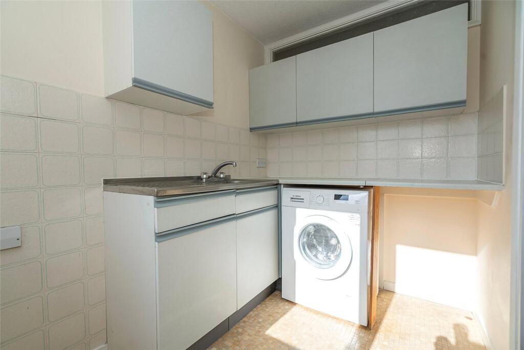 Apartment in London, Finchley - More