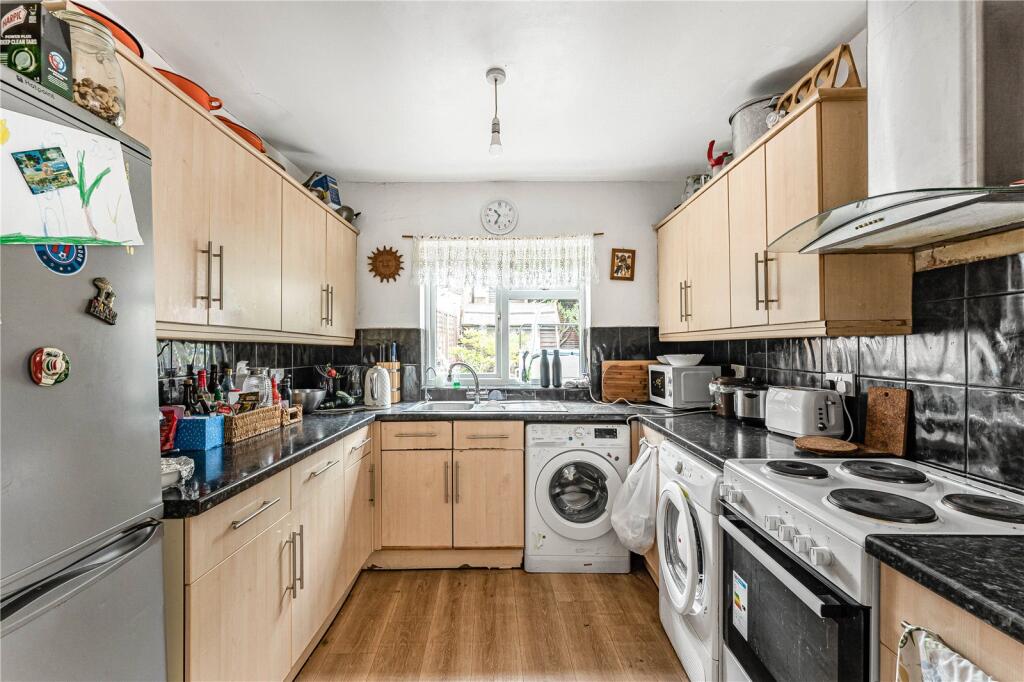 House in London - View 2