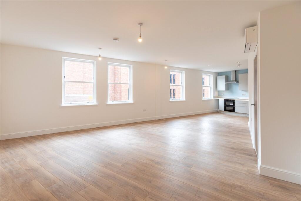 Apartment in Newbury, West Fields, Speenhamland - View 3