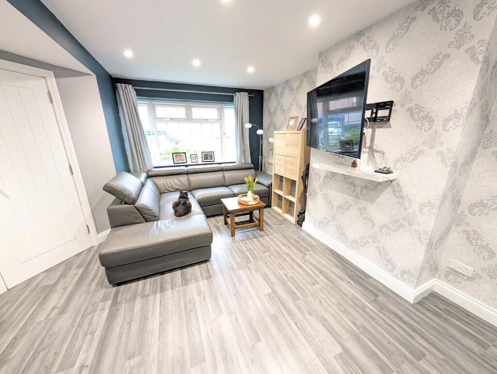 Wainbridge Crescent, Bristol, Gloucestershire photo 5