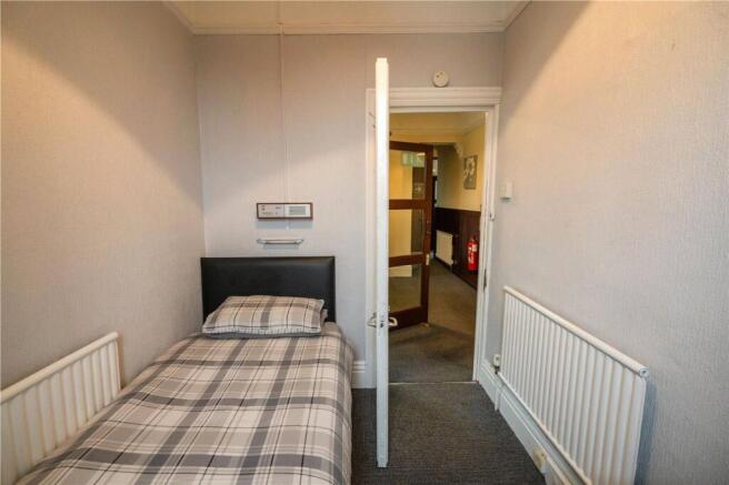 Bedroom (2)