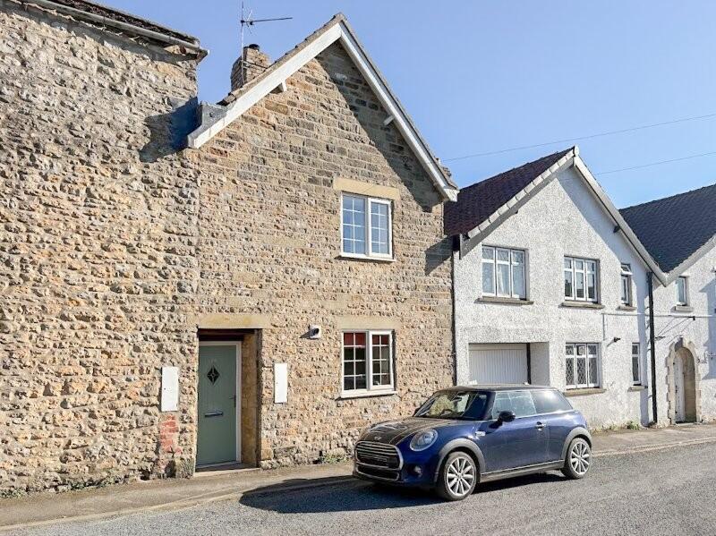 Main image of property: Tinley Garth, Kirkbymoorside, York, YO62 6AR