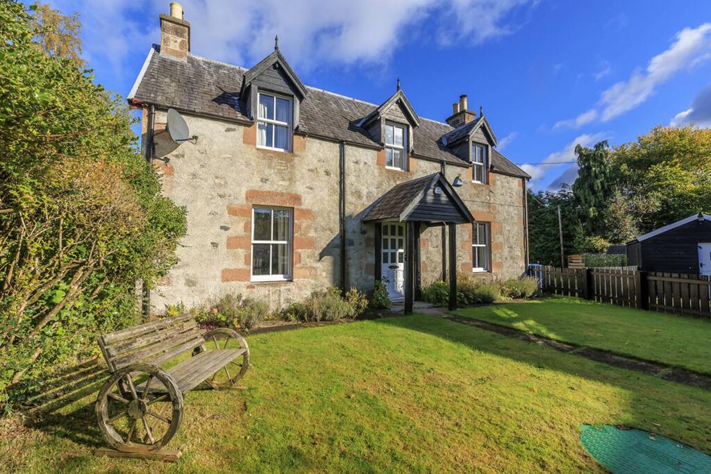 Main image of property: Eastlea, Drumnadrochit, Inverness, IV63 6TX