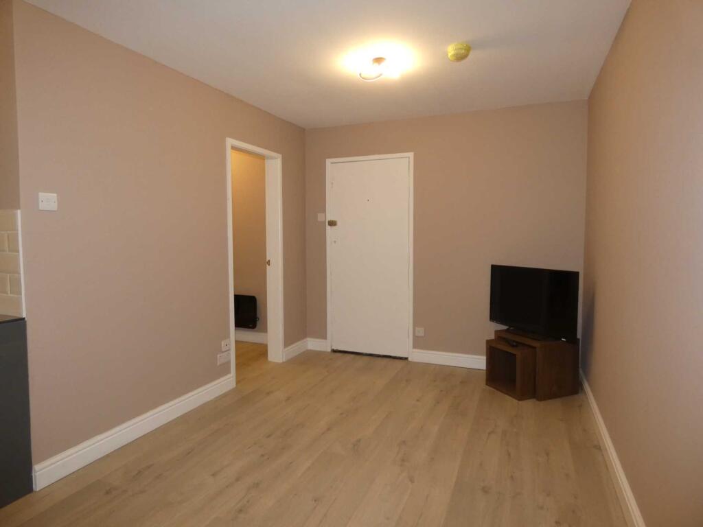 Apartment in Warrington - View 4