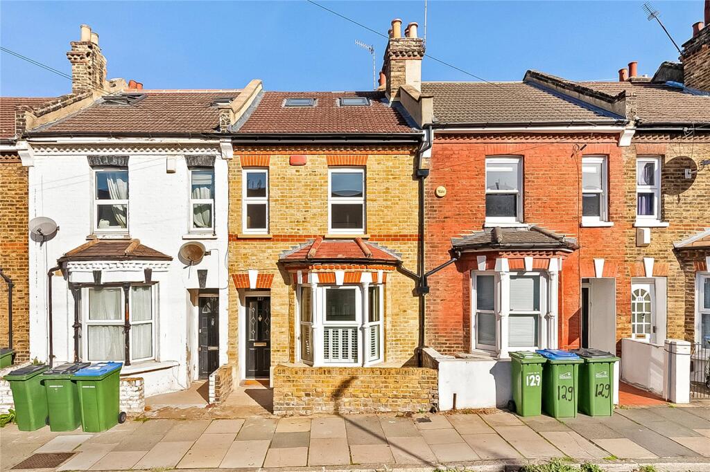 House in London - View 2