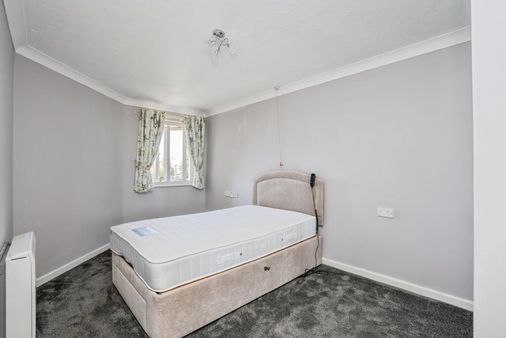 Apartment in Portsmouth - View 4