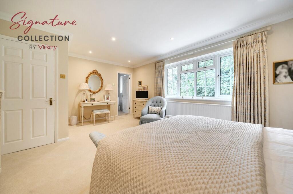 House in Surrey Heath, Surrey - More