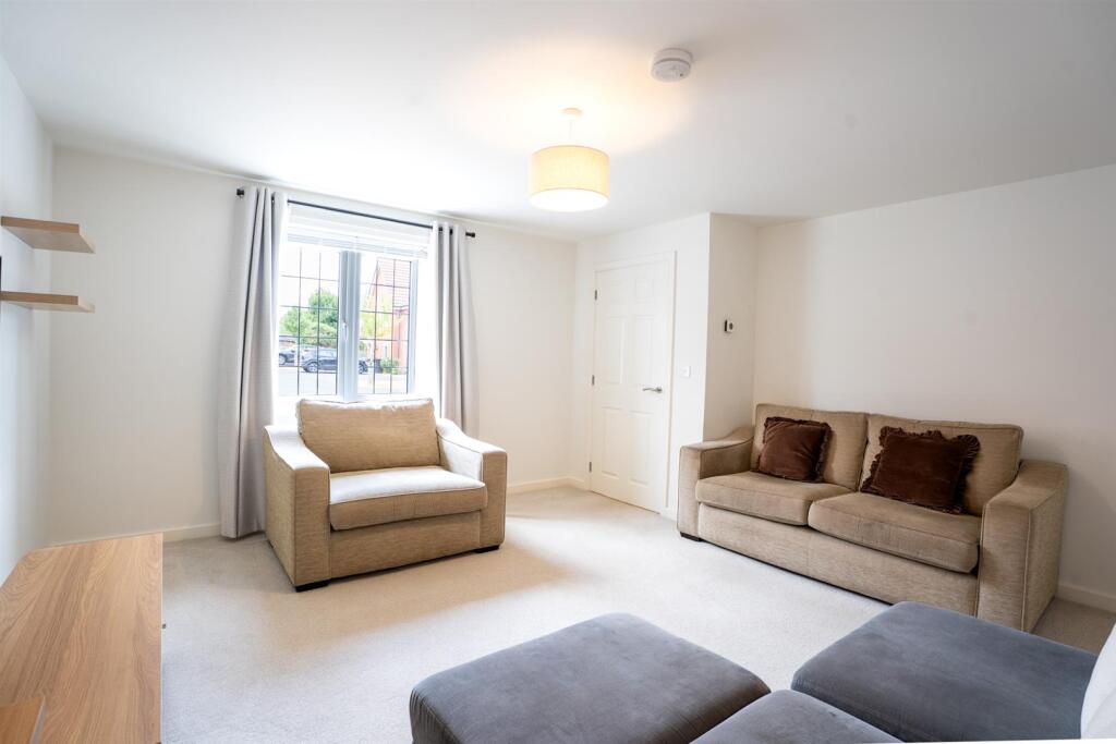 House in South Staffordshire, Bilbrook - View 4