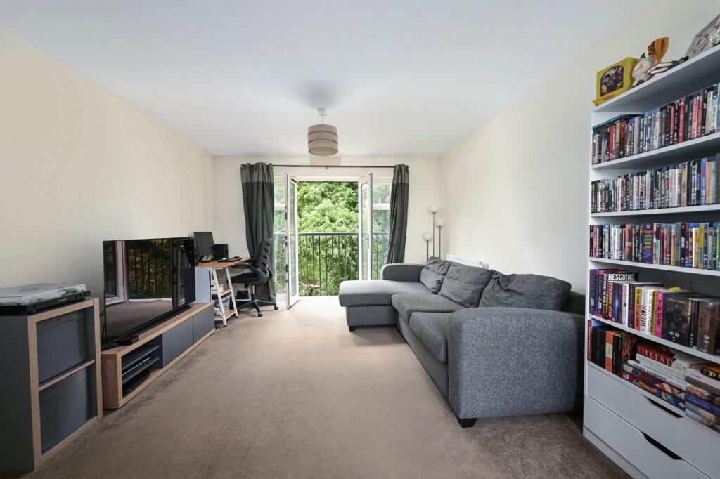 Apartment in Guildford - View 4