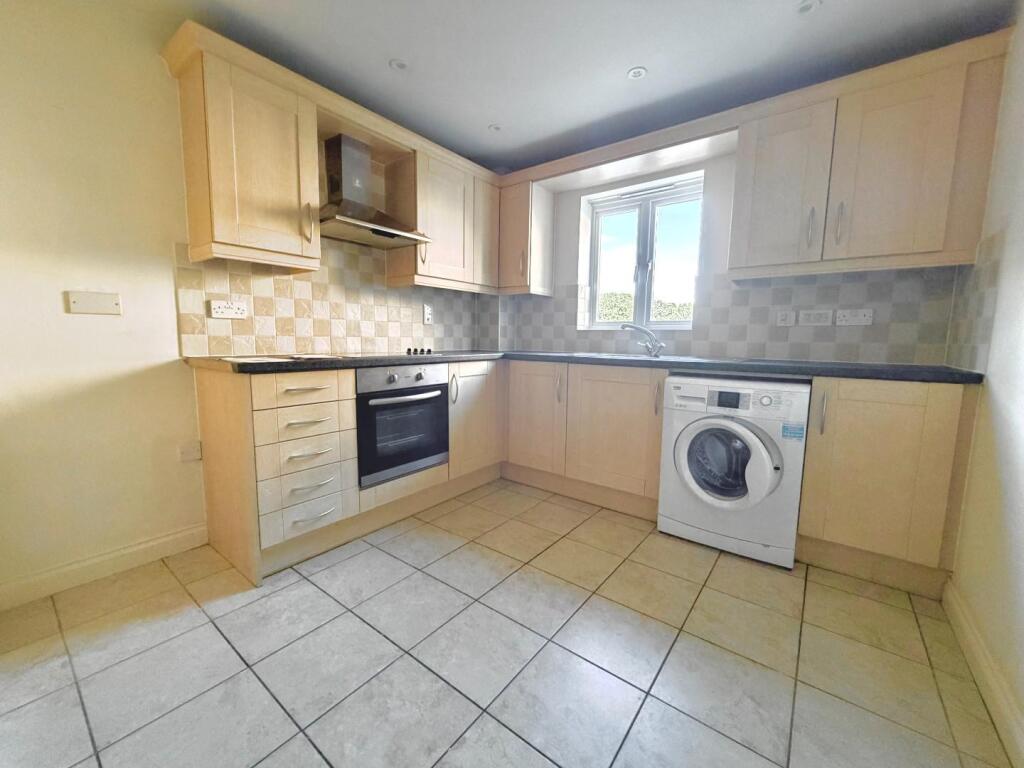 Brook View, Grange Park, Northampton NN4 photo 2