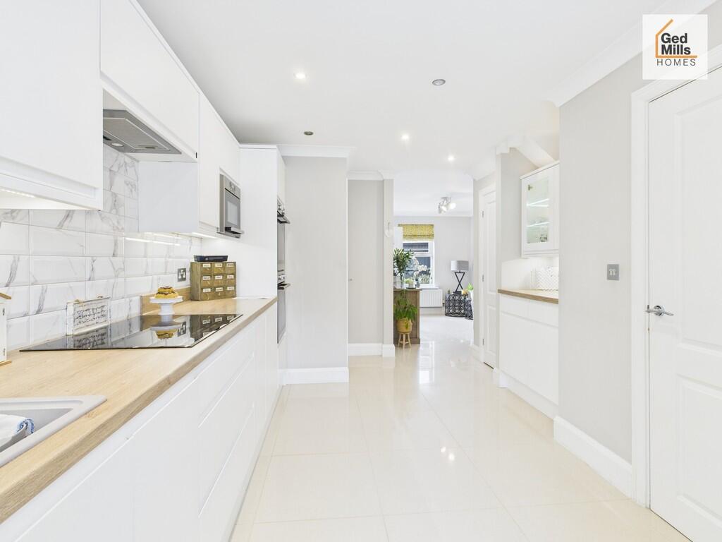 Farriers Way , Poulton-le-Fylde  photo 3