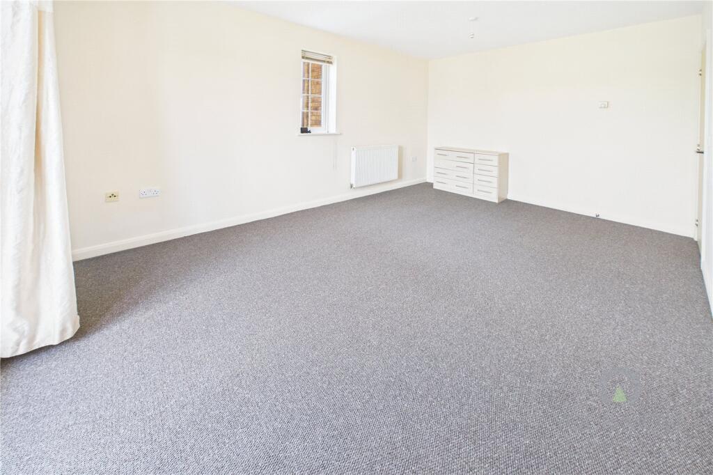 Redgrave Court, Wellingborough, NN8 photo 3