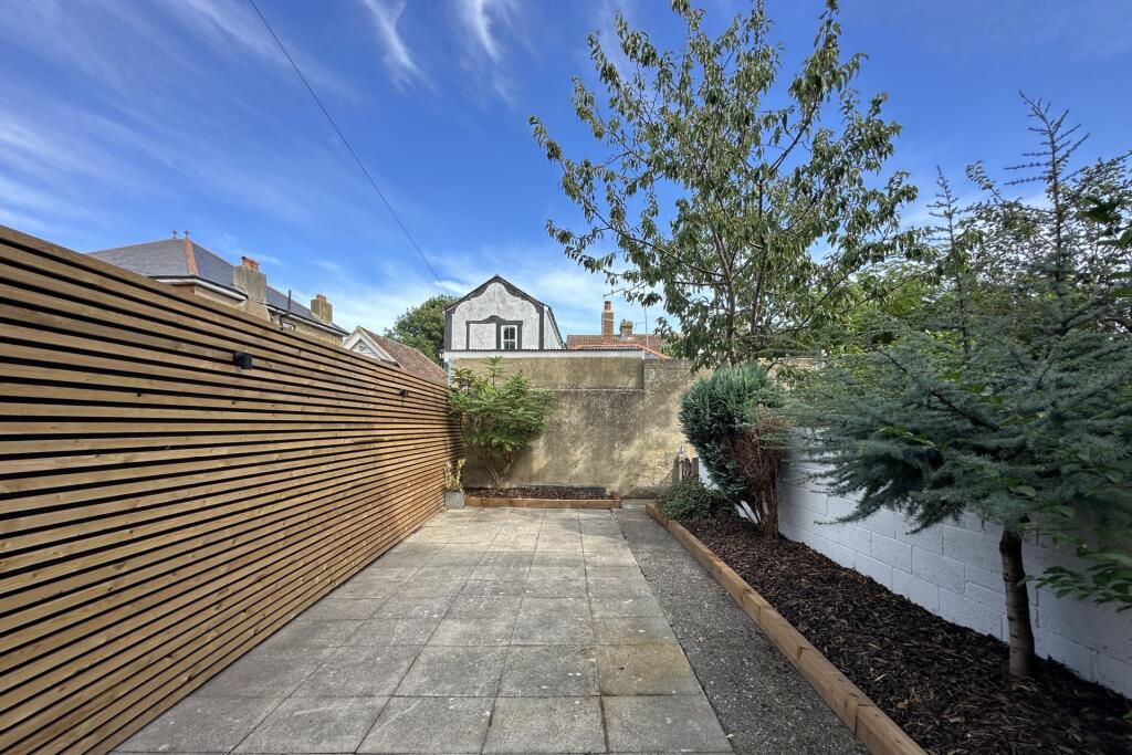 House in Canterbury - More