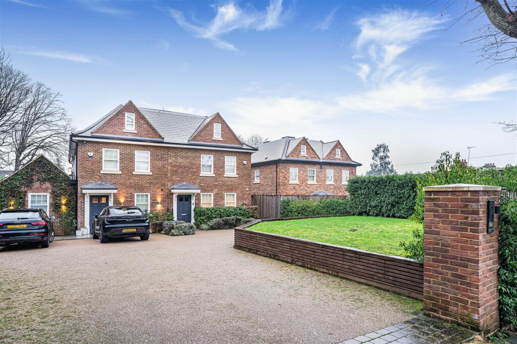 Christchurch Crescent, Radlett photo 2