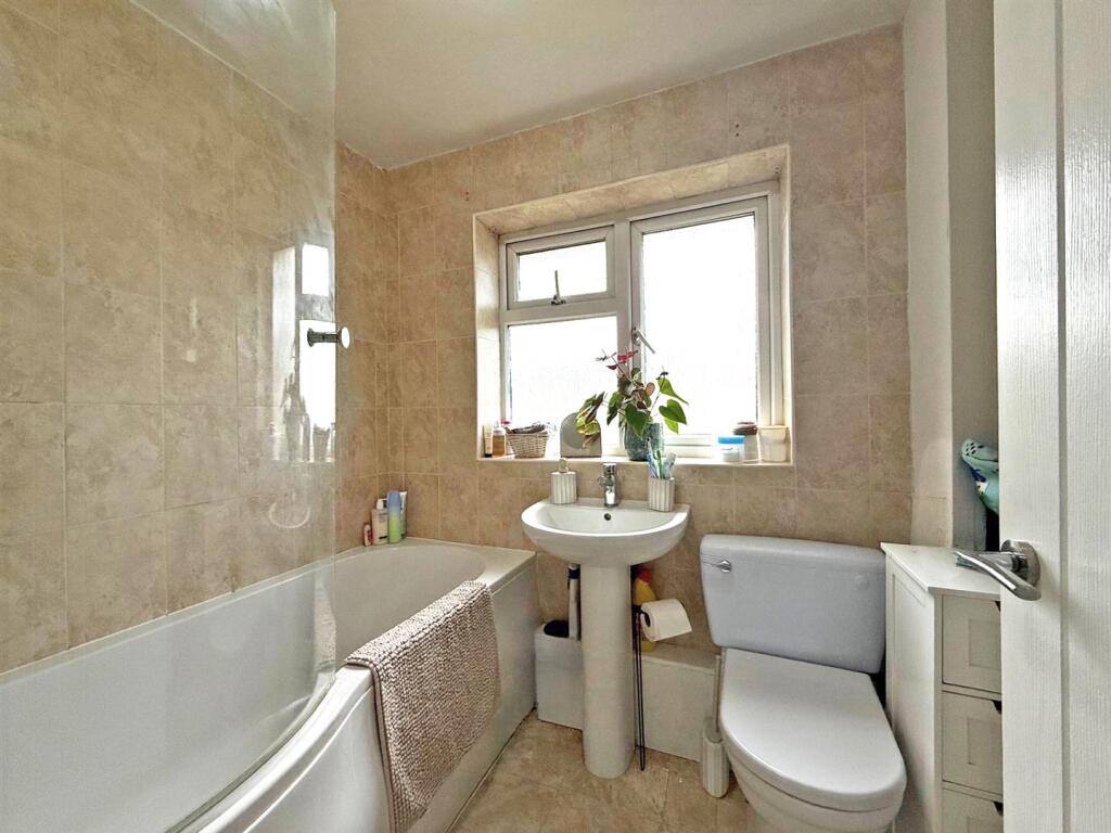 Apartment in Shrewsbury, Shropshire - View 5