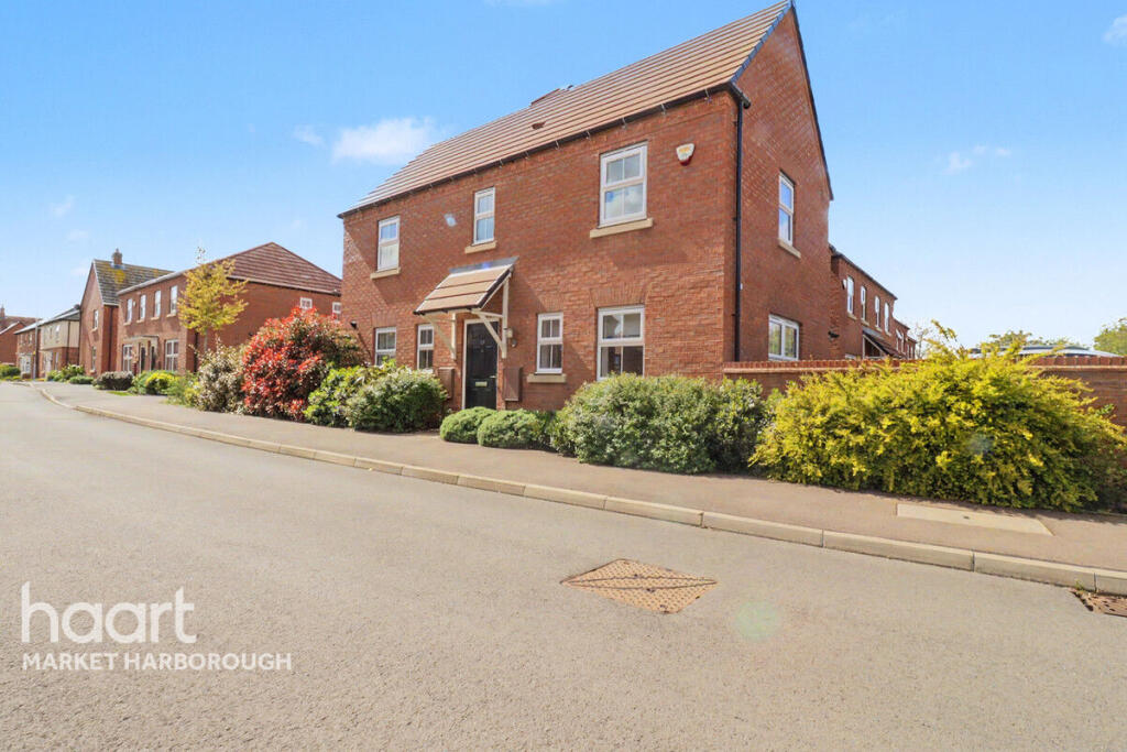2-bed semi-detached on Garner Way, Leicester, £100,000
