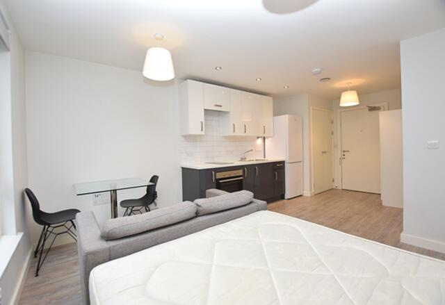 Apartment in Sheffield - More