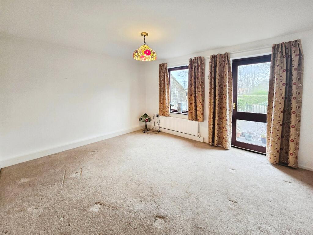 Bluebell Close, Newton Aycliffe, County Durham, DL5 photo 4