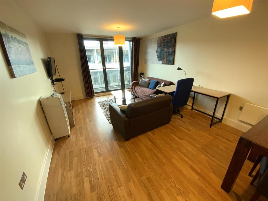 Apartment in Birmingham, The Arcadian, Digbeth - View 2