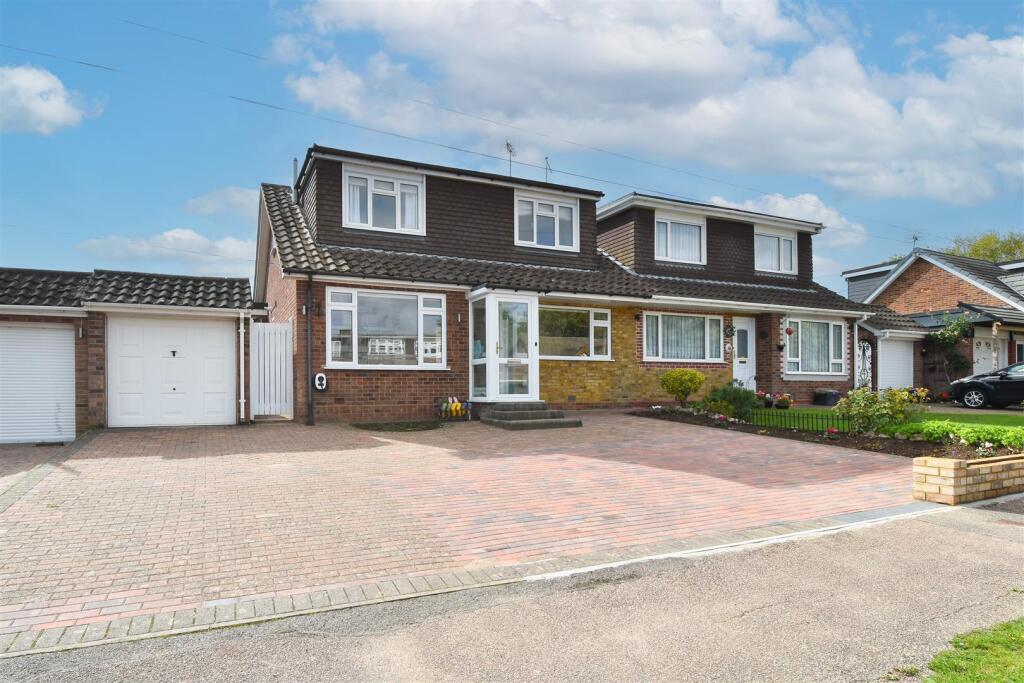 Main image of property: Middle Green, Doddinghurst, Brentwood