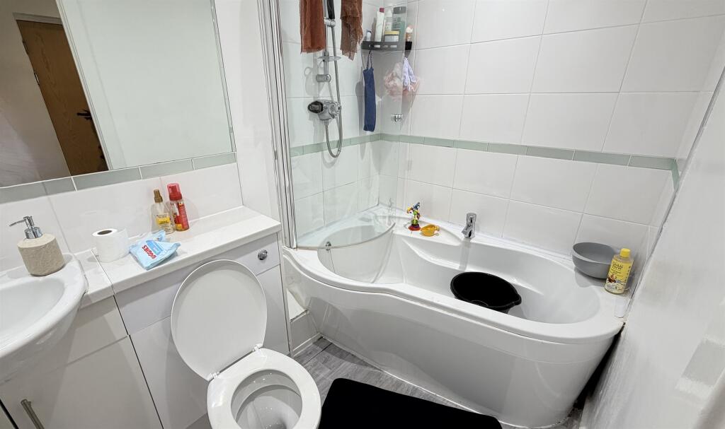Apartment in Cardiff, The Colonies, Gabalfa - More