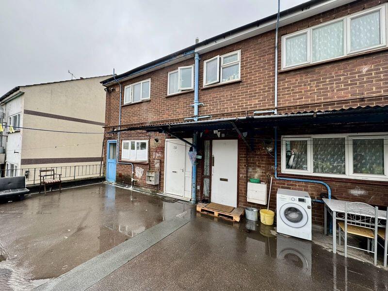 House in Luton - More