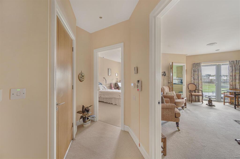 Eversley Court, Dane Road, Seaford photo 4