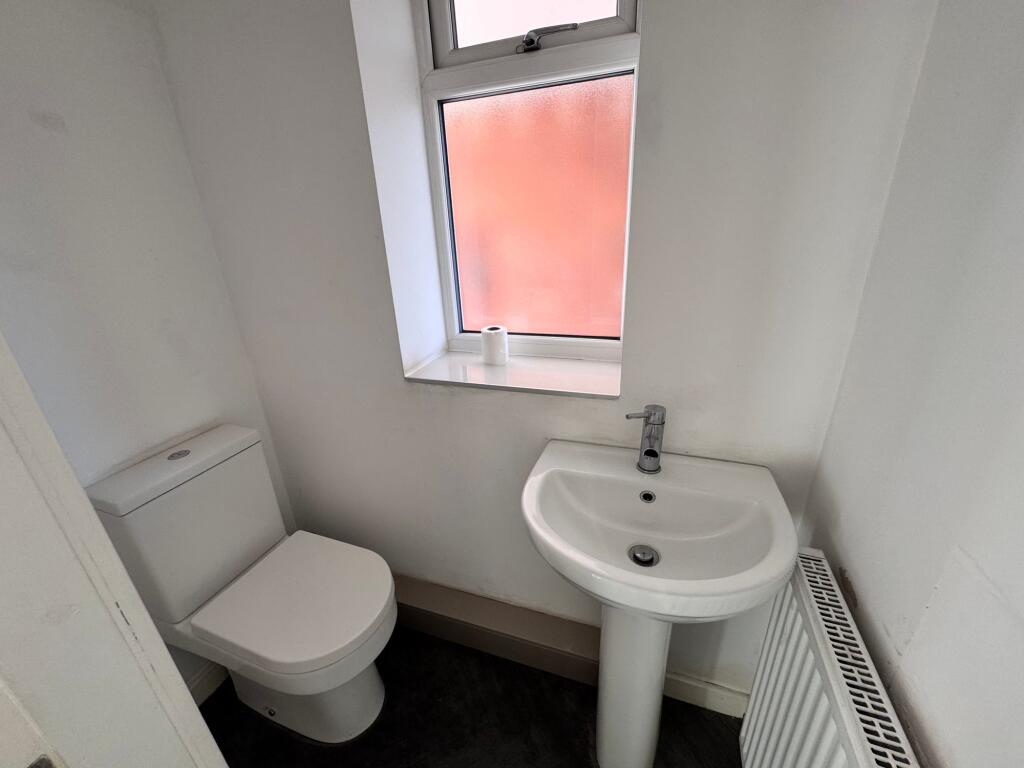 House in Stockport, Romiley - More