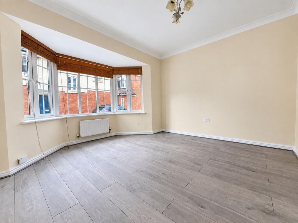 House in Dartford - View 4