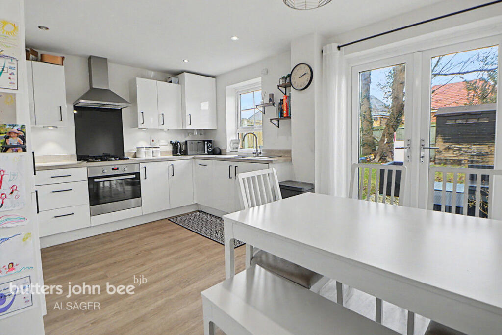 Emberton Road, Alsager photo 2