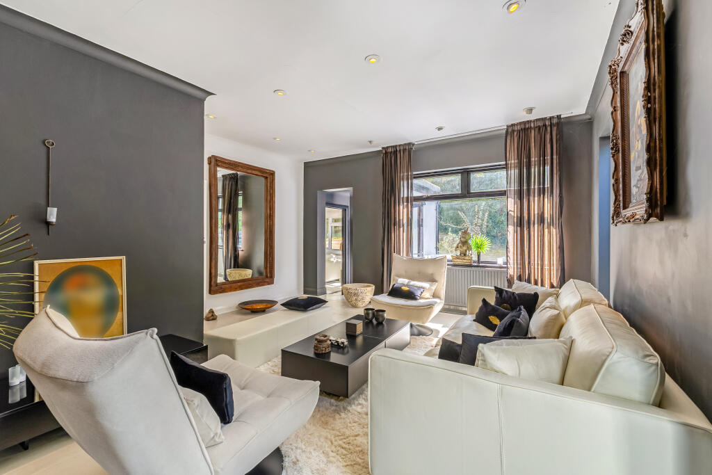 Main image of property: Oaks Way, Kenley, CR8