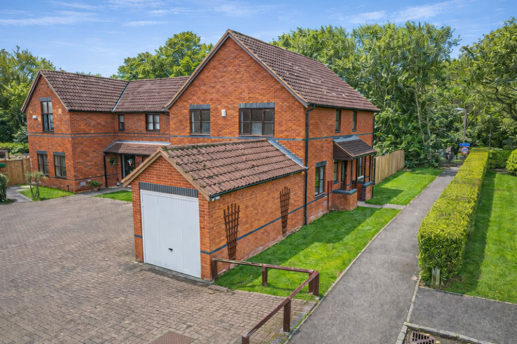 Main image of property: Bignell Croft, Loughton, MK5