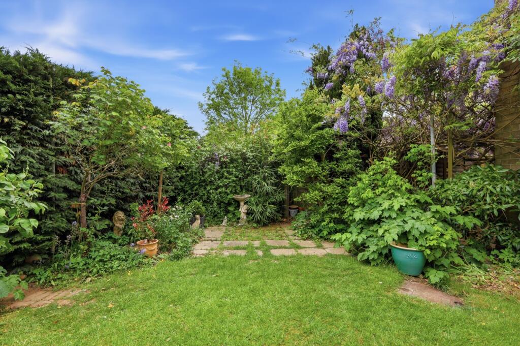 Watts Close, Barnston, Dunmow, Essex, CM6 photo 3
