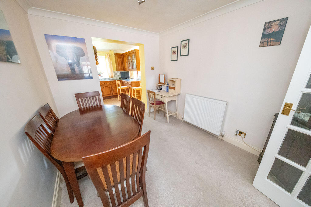 House in Havant, Hampshire - View 6