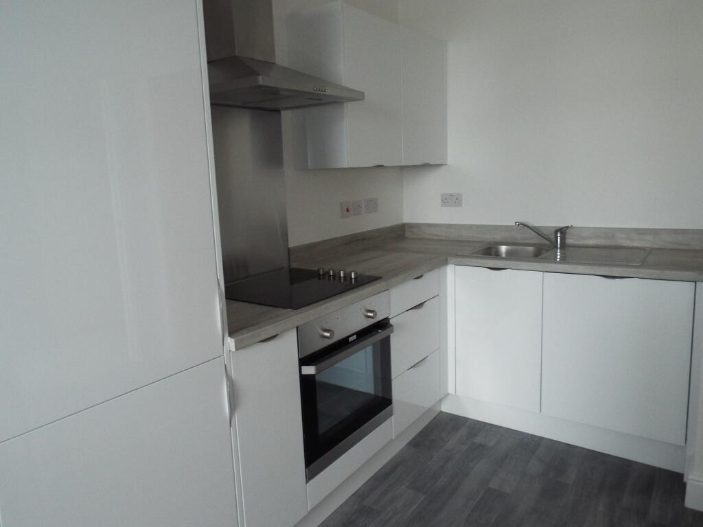 Apartment in Swindon - View 5