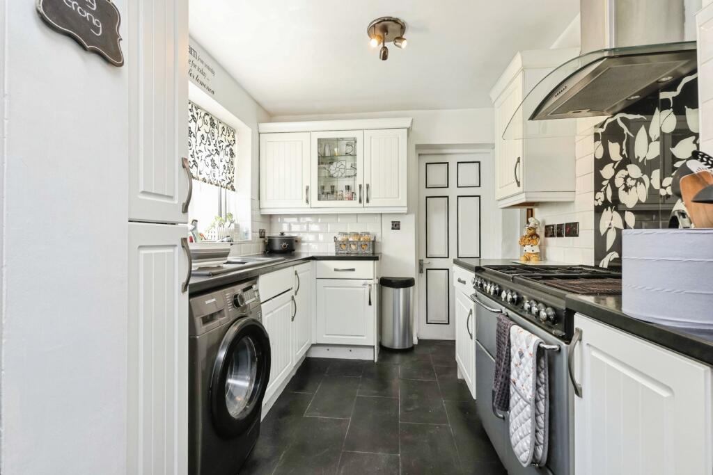 Kings Road, Great Barr, Birmingham, West Midlands, B44 photo 4