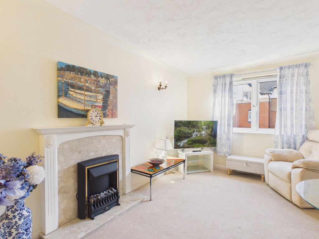 Apartment in Gateshead, Deckham - View 2