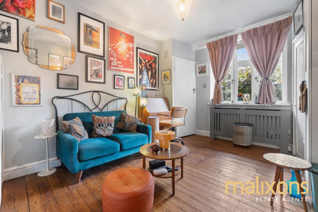 Apartment in London - More