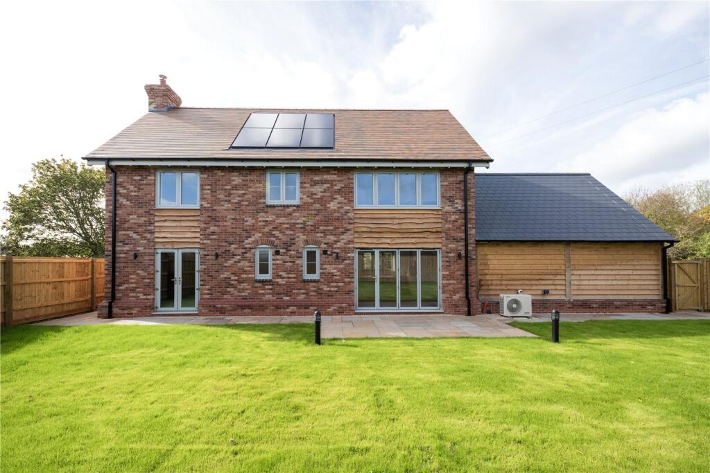 House in Worcester - More