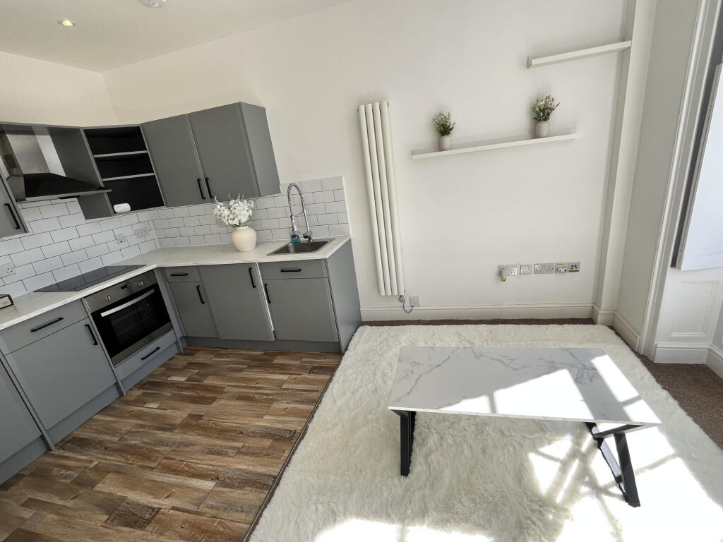 Apartment in Rochester - View 4