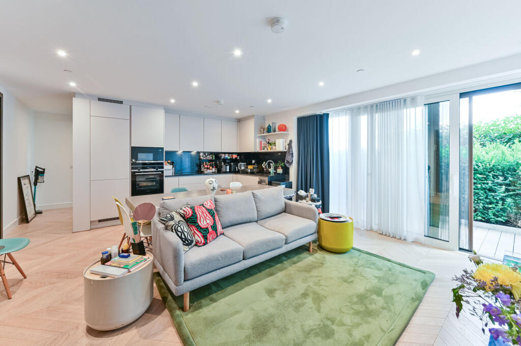 Apartment in London - View 5