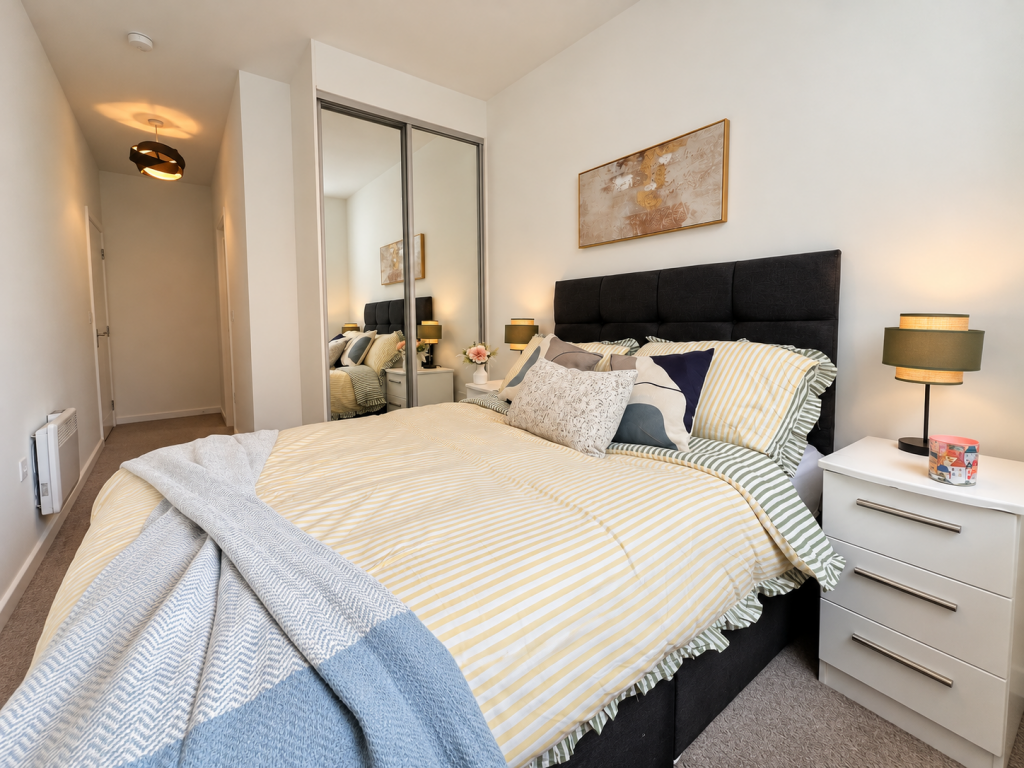 Apartment in Bradford - More