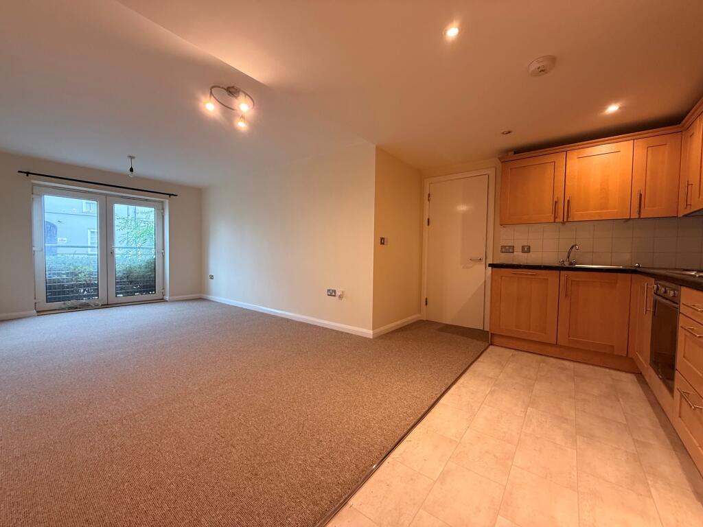 Apartment in Leicester - View 3