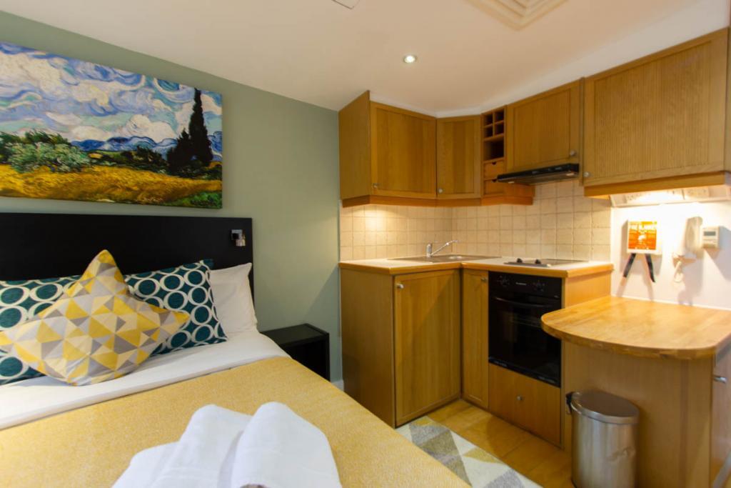 Apartment in London, St Pancras - View 4