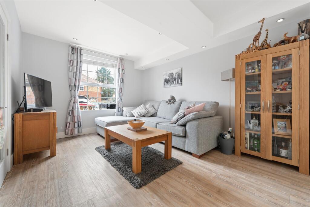 House in London, Morden - View 5