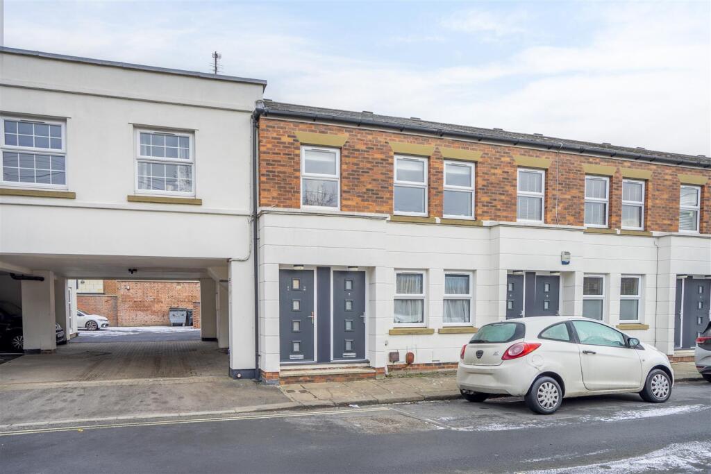 Main image of property: Escrick Street, York, YO10 4AW