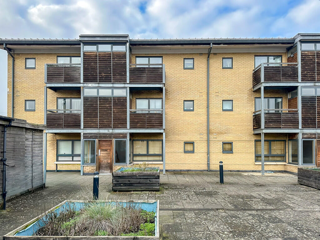 Apartment in Cambridge - View 4