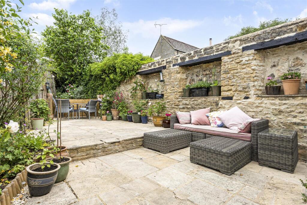 House in West Oxfordshire, Fifield - View 2